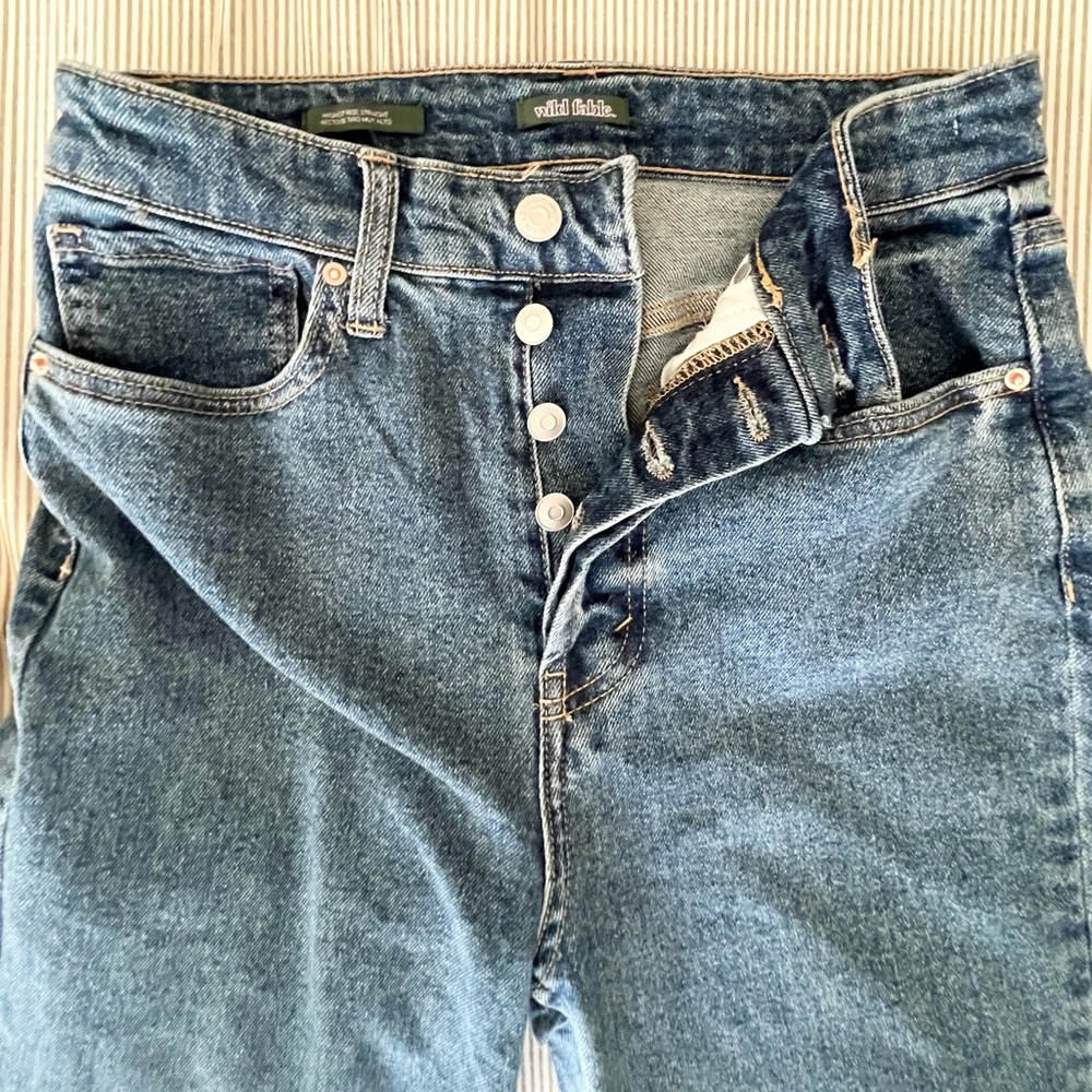 Wild Fable High Waisted Straight Leg Mom Jeans Size 4